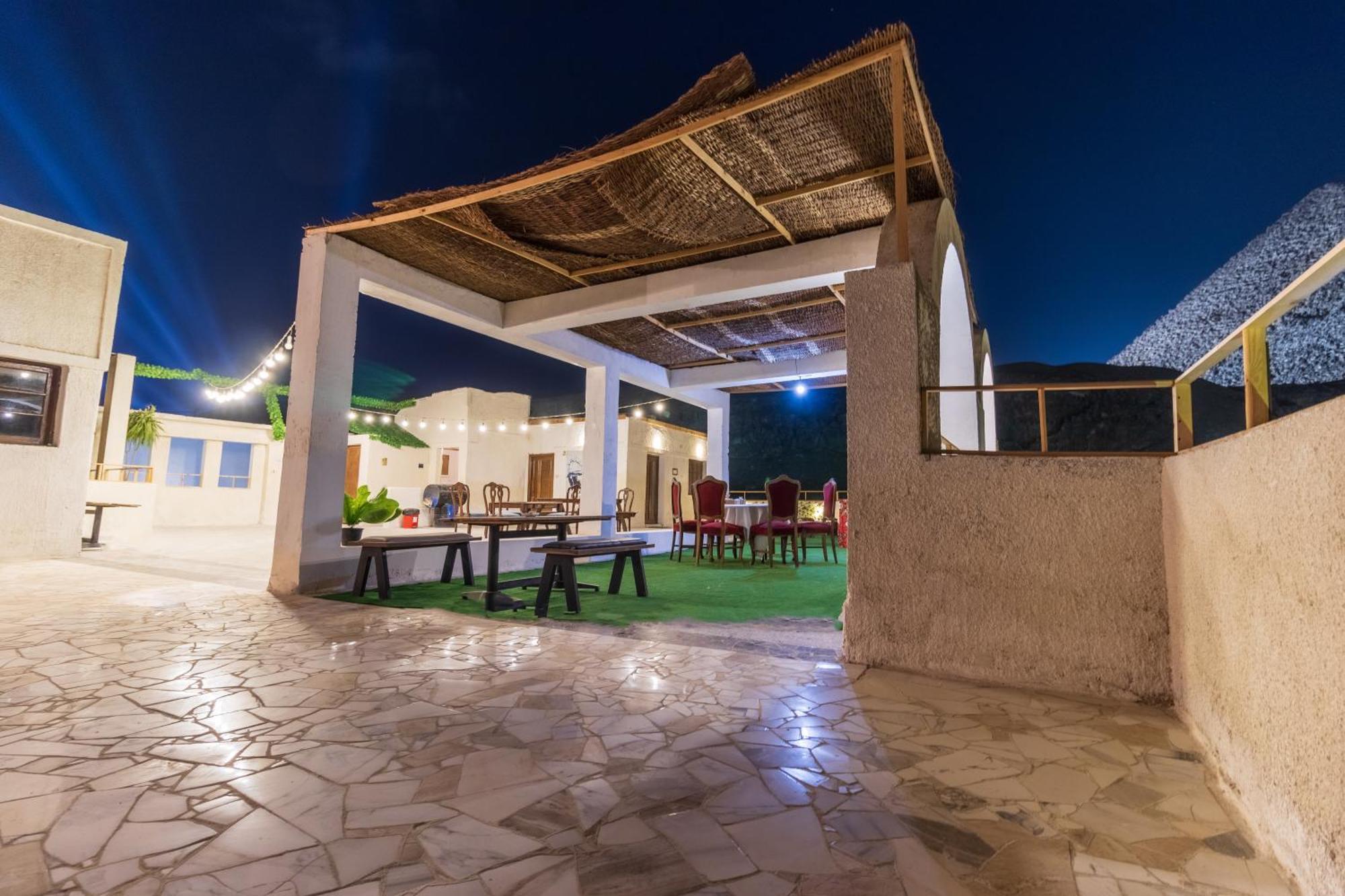 The Grand Pyramids View Hotel Kafret el-Gabal Extérieur photo