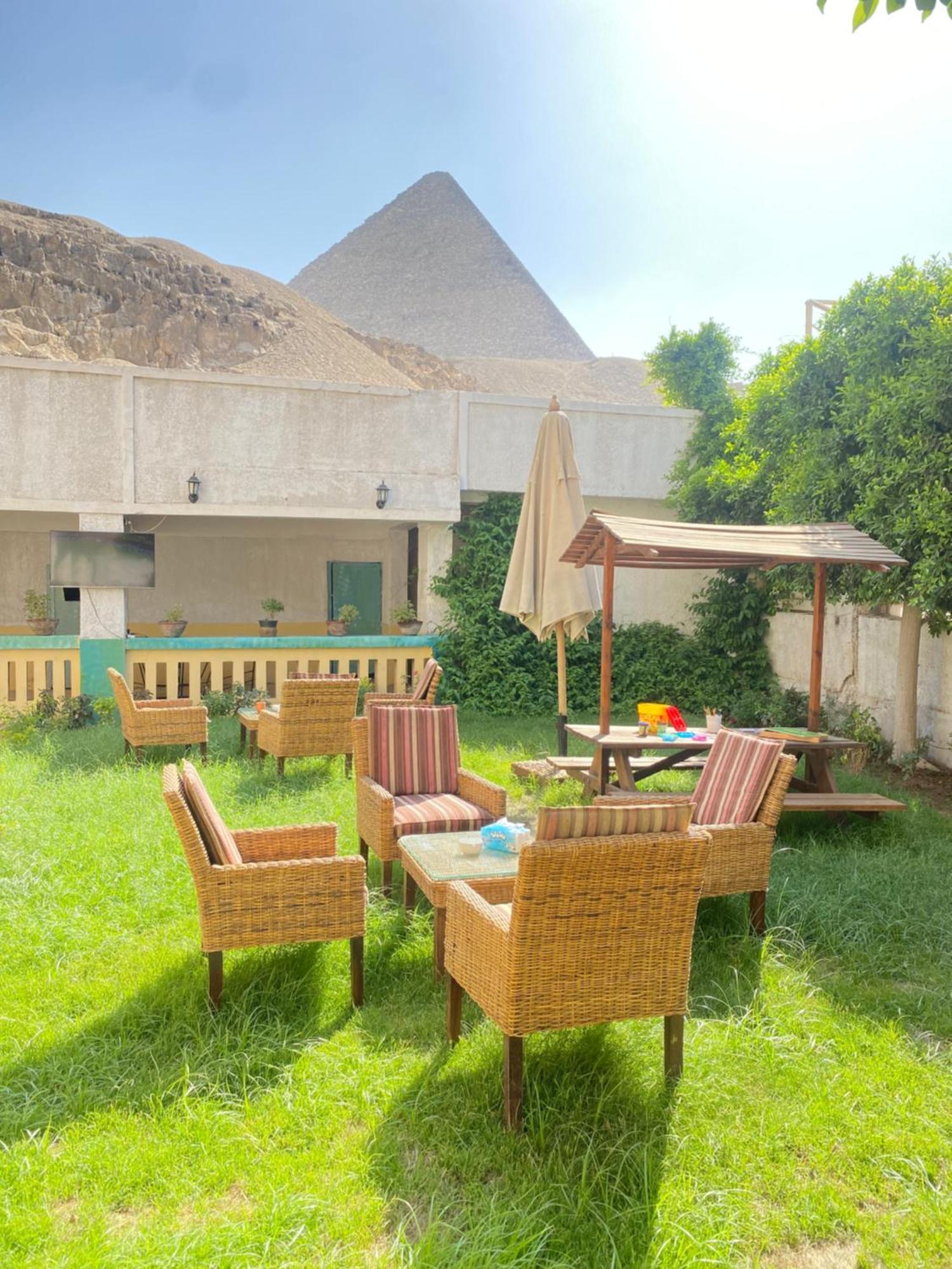 The Grand Pyramids View Hotel Kafret el-Gabal Extérieur photo