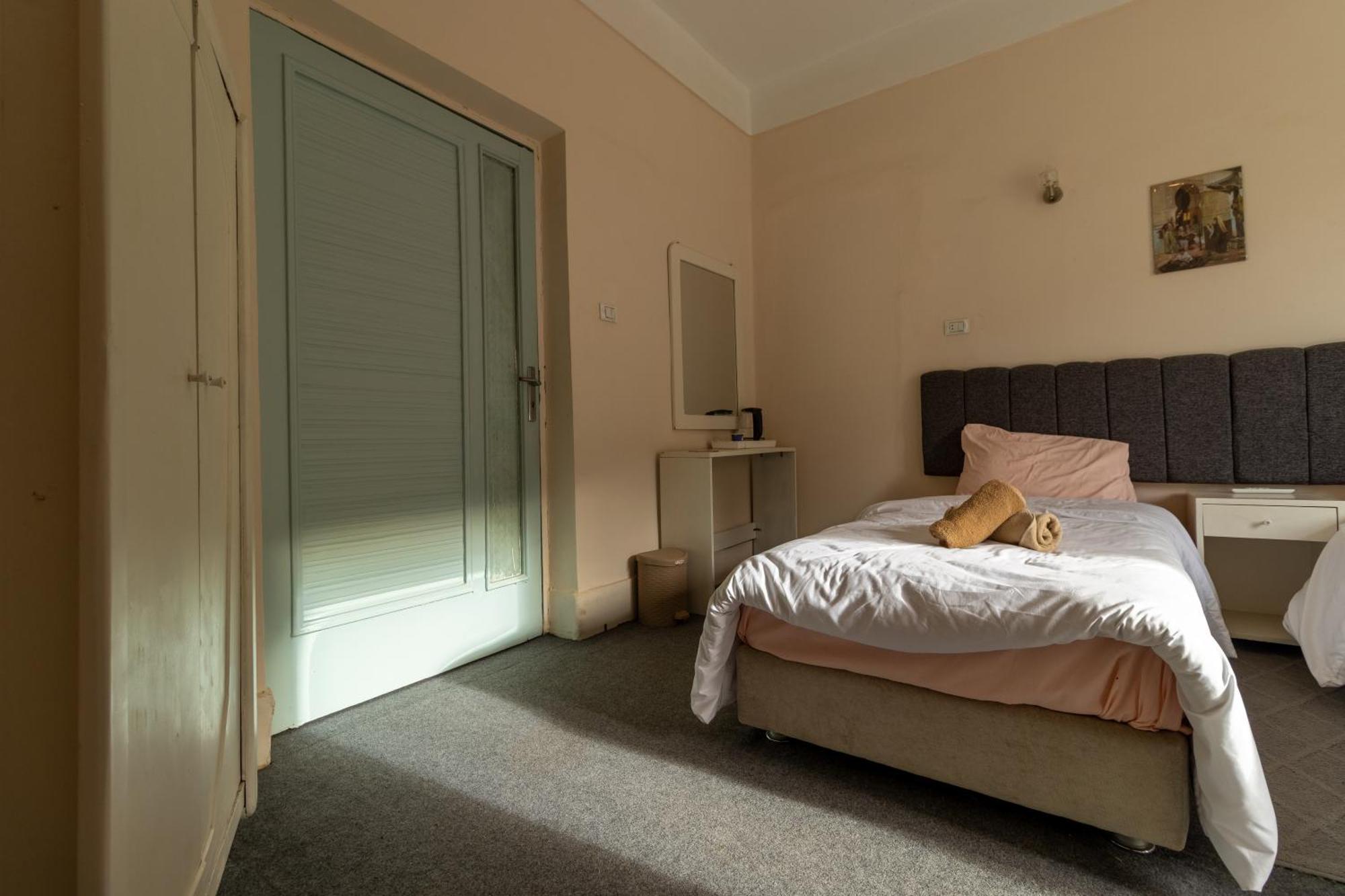 The Grand Pyramids View Hotel Kafret el-Gabal Chambre photo