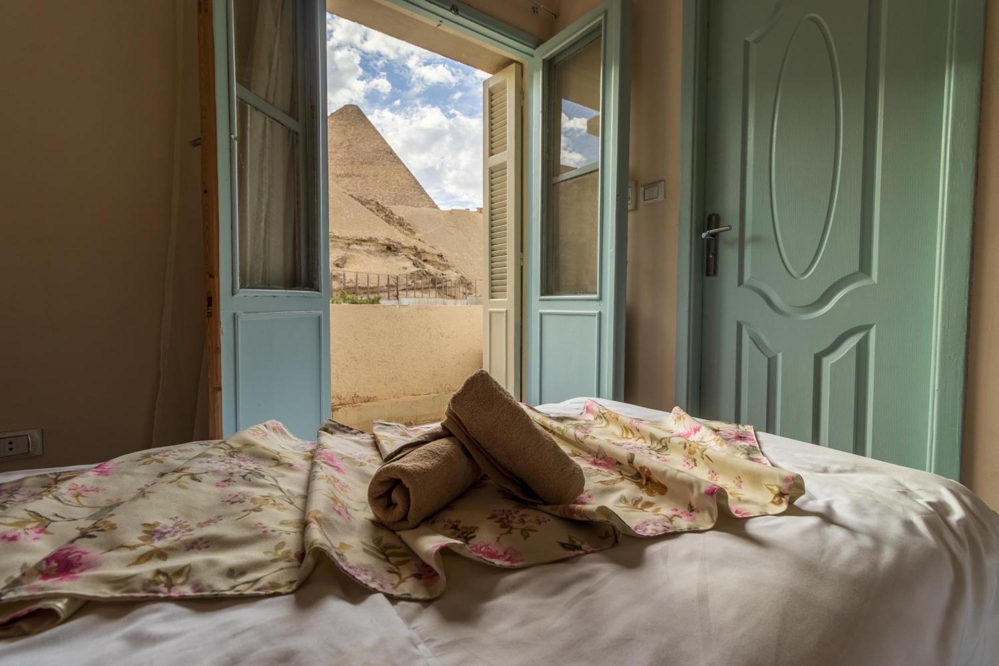 The Grand Pyramids View Hotel Kafret el-Gabal Chambre photo