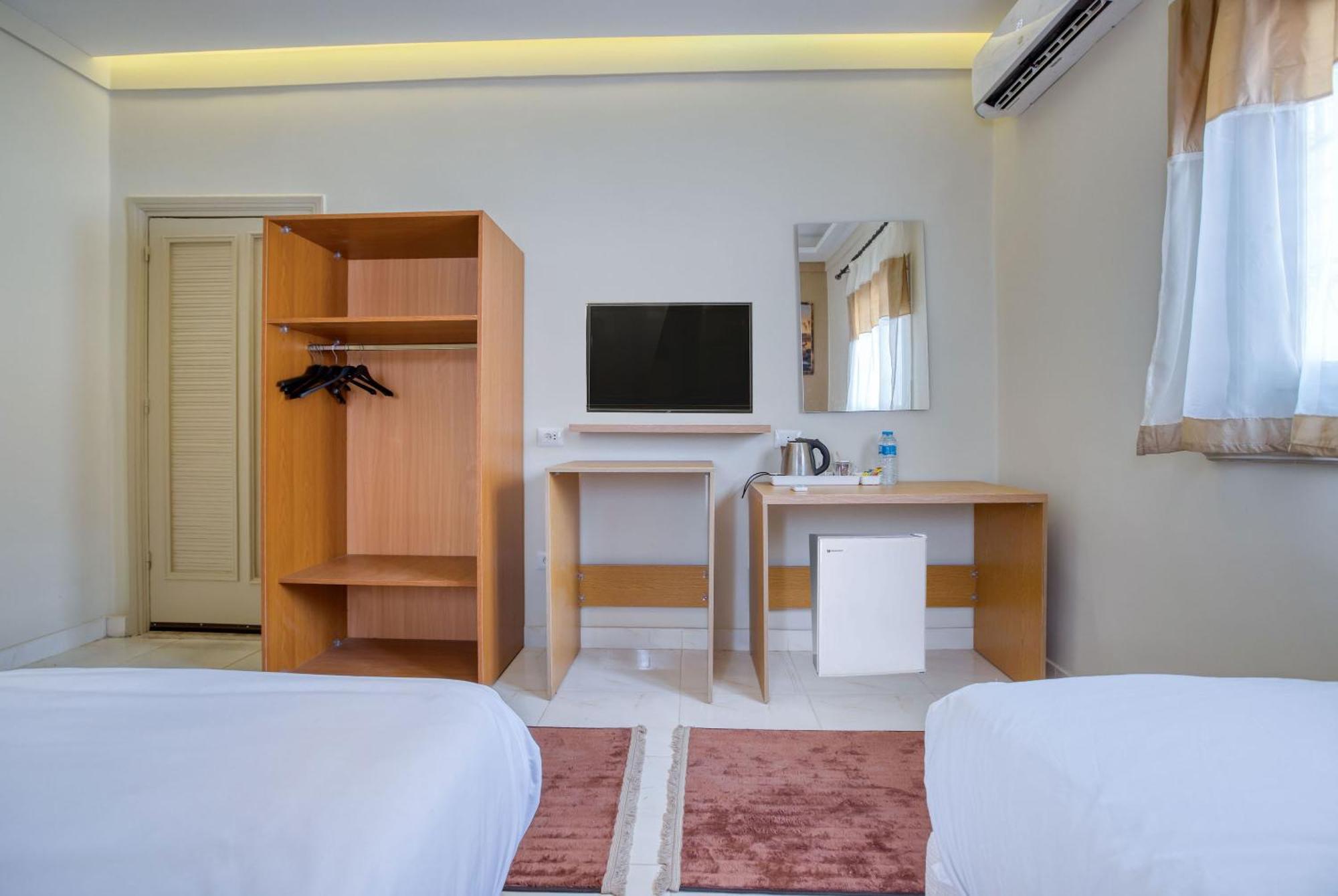 The Grand Pyramids View Hotel Kafret el-Gabal Chambre photo