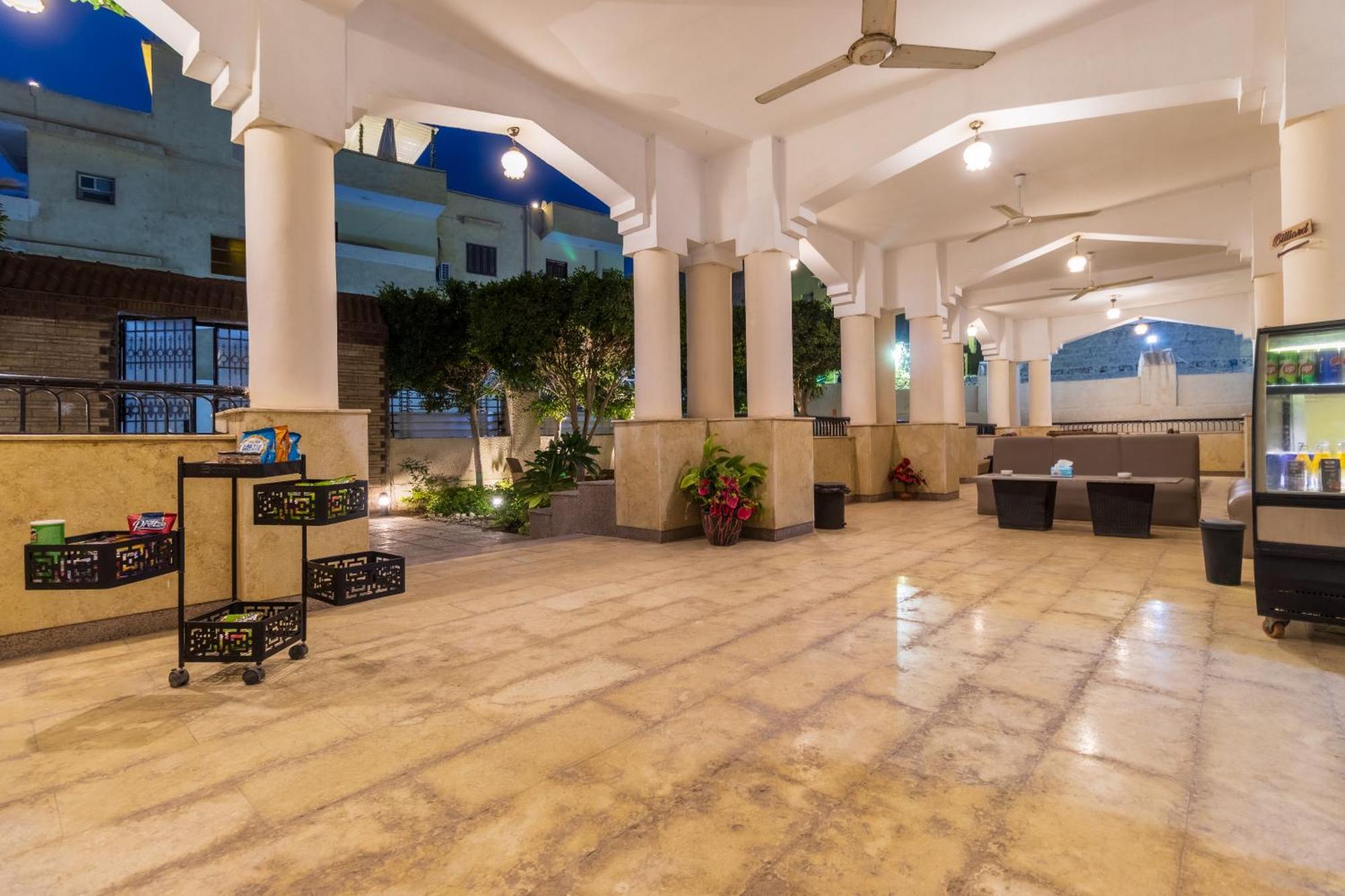 The Grand Pyramids View Hotel Kafret el-Gabal Extérieur photo