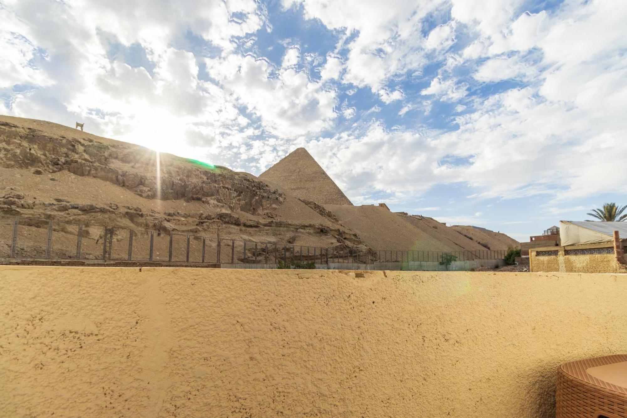The Grand Pyramids View Hotel Kafret el-Gabal Chambre photo
